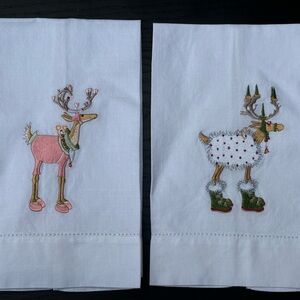 (2) Patience Brewster Reindeer Linen Guest Tea Towels